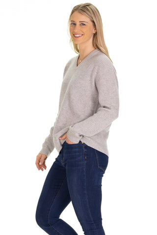 Stowe Lux Cashmere Knit V Neck in Foggy