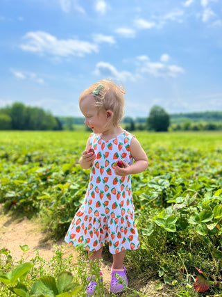 Girls Layla Dress in Strawberry Fields